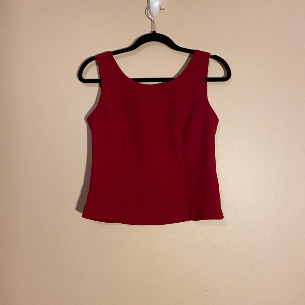 🌻2/$20 K & Company Red Top